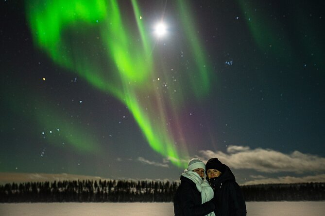 Rovaniemi: Northern lights money back tour - How the central meeting point helps