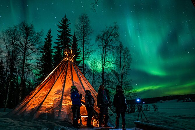 Rovaniemi Northern Lights Photography Small-Group Tour - Campfire food gives a cloudy night some value