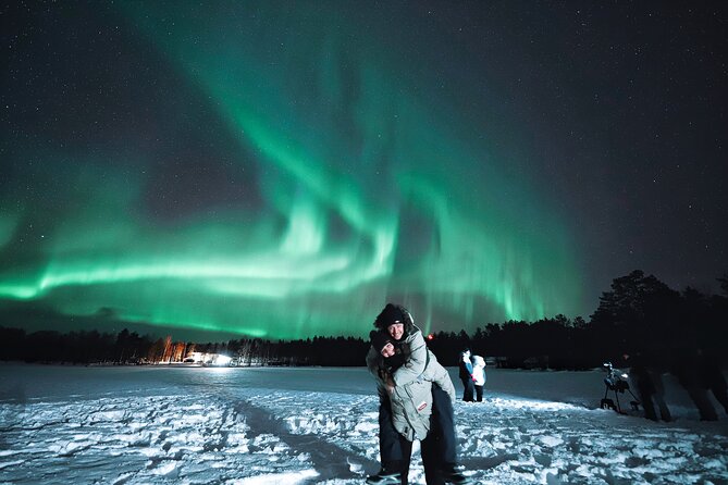 Rovaniemi: Northern Lights Pro Guaranteed - Unlimited Distance - Small groups make the photography easier