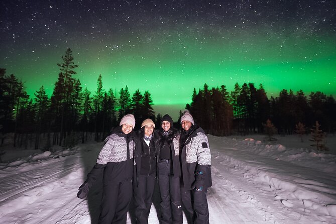 Rovaniemi: Northern Lights Pro Guaranteed - Unlimited (PRIVATE) - A private Aurora chase from Rovaniemi