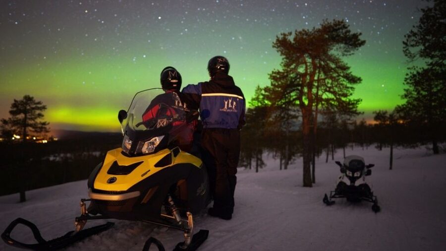 Rovaniemi: Northern Lights Snowmobile Hunt - Guides, stories, and the human side of the evening