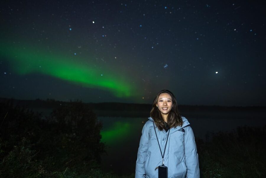 Rovaniemi: Northern Lights Tour with Guarantee - What happens at the viewing stops