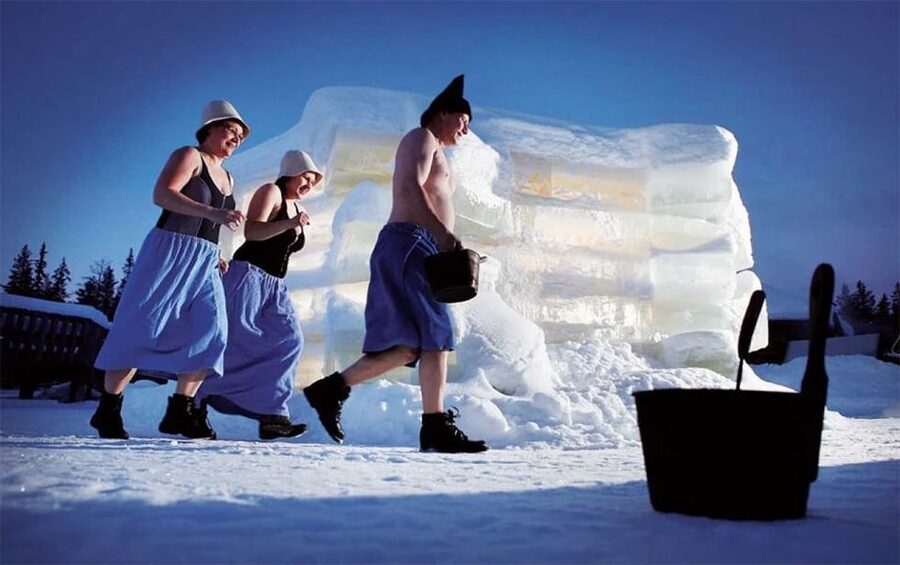 Rovaniemi: Northern Lights Trip with Arctic Sauna & Jacuzzi - Timing, Group Rules, and Family Suitability