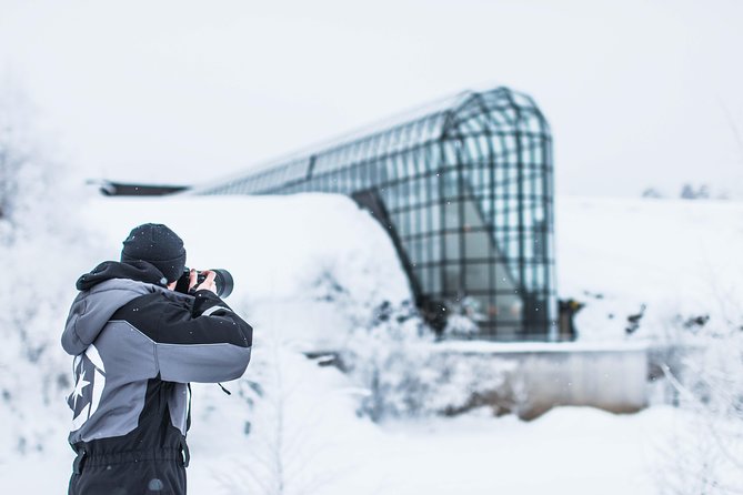 Rovaniemi photography tour - Arktikum and the frozen river