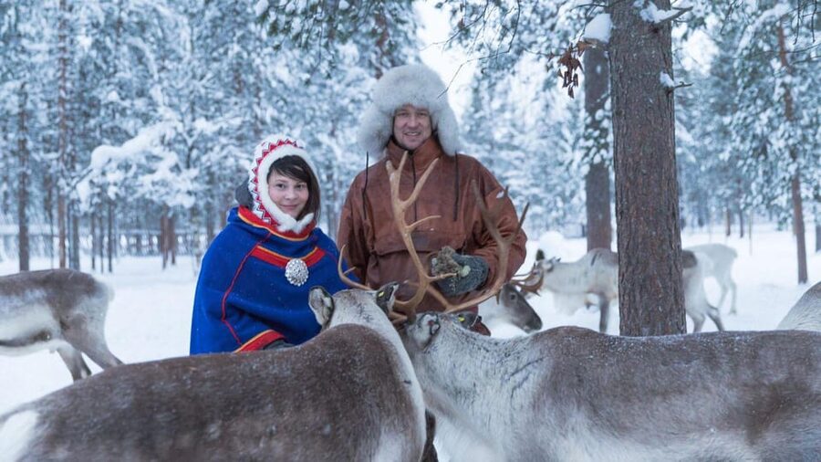 Rovaniemi: Reindeer Farm Visit and Sleigh Ride with transfer - Winter dates, clothing, and practical planning