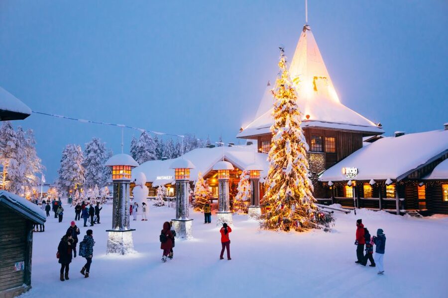 Rovaniemi: Santa Claus Village and Arctic Circle - Santa Claus Village begins with the Arctic Circle