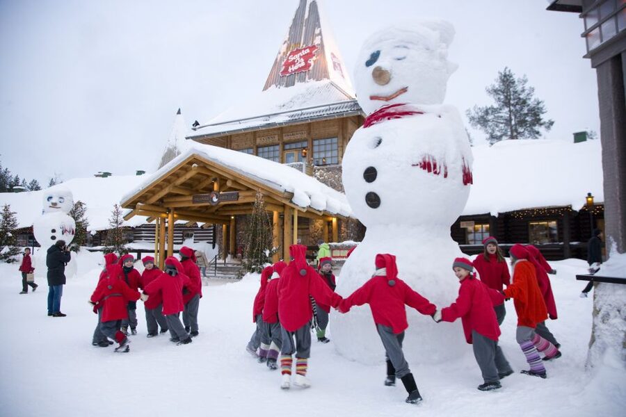 Rovaniemi: Santa Claus Village and Arctic Circle - Weather and season change the mood