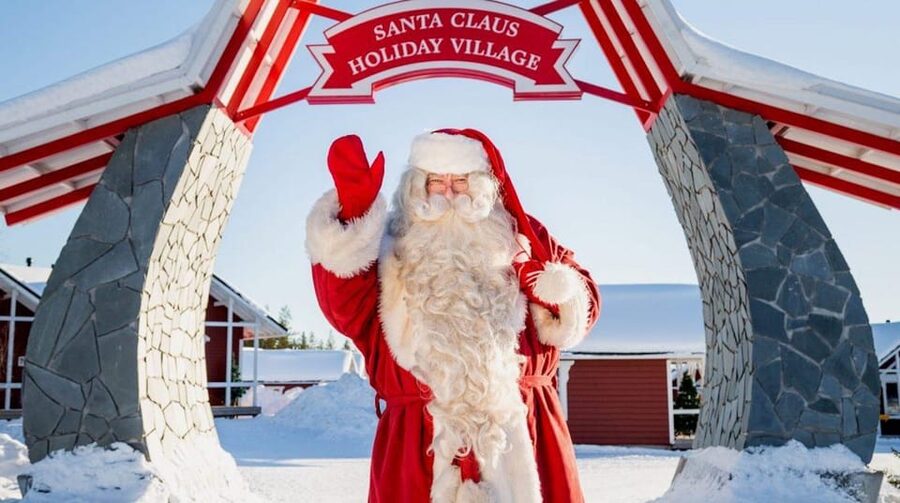 Rovaniemi: Santa Claus Village Tour Huskies & Reindeer ride - Santa Claus Village and the Arctic Circle