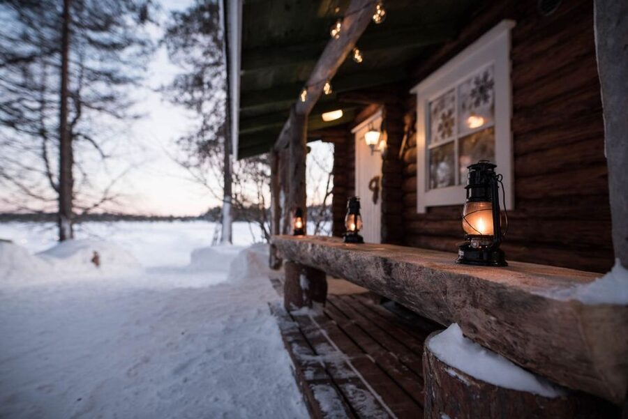 Rovaniemi: Sauna & Ice Swimming Tour with Dinner and Aurora - The ice plunge, snow, and sensible limits