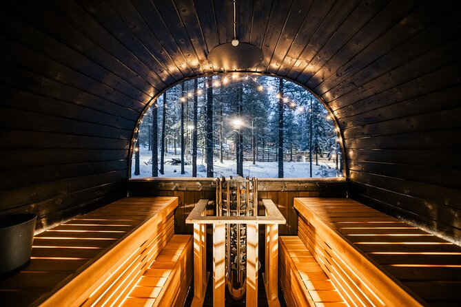 Rovaniemi Sauna World with a Hot Tub, Jacuzzi and Cold Pool - Who will enjoy this most?