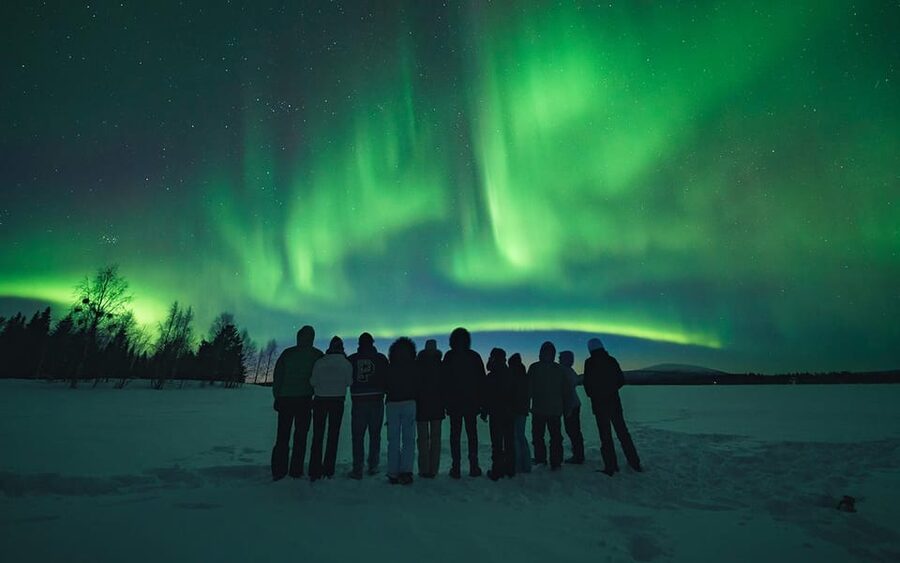 Rovaniemi: Small Group Aurora Hunt-full money back guarantee - Why this Rovaniemi aurora hunt is different