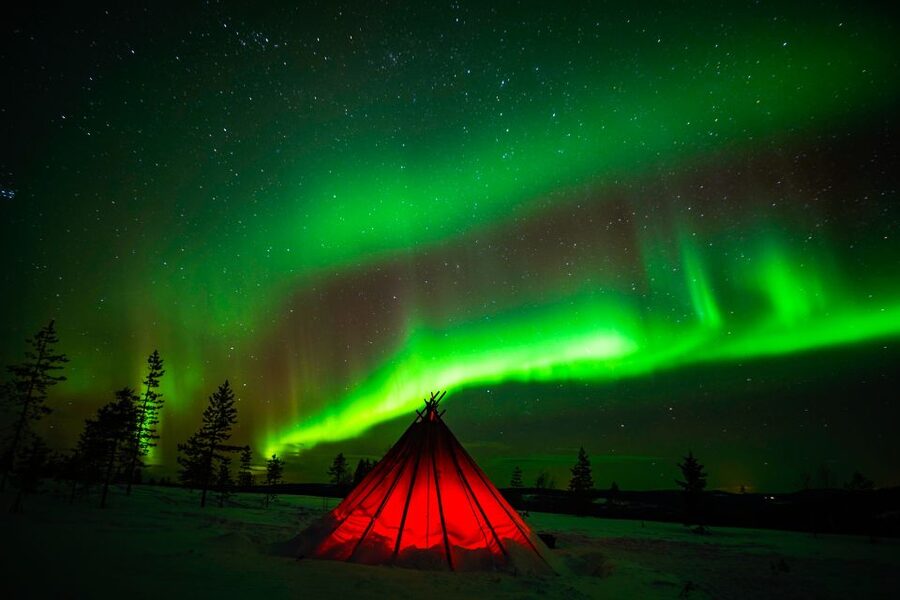 Rovaniemi: Small-Group Northern Lights Wilderness Tour - Key points