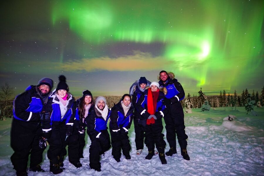 Rovaniemi: Small-Group Northern Lights Wilderness Tour - Timing, cold, and physical demands