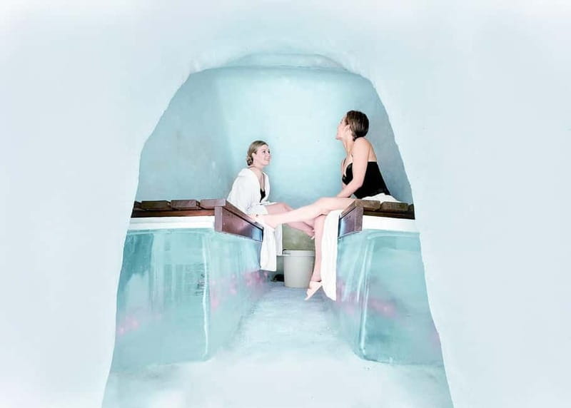 Rovaniemi: Snow Sauna Experience, Jacuzzi and Dinner in Kota - What to bring and how to plan the evening