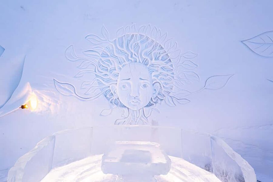 Rovaniemi: Snowman World Entrance Ticket - Find the snow maze and carved ice rooms