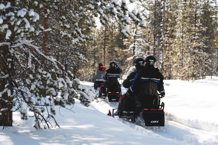 Rovaniemi: Snowmobile Adventure Tour for Adults Only - The safety briefing is short, but it matters