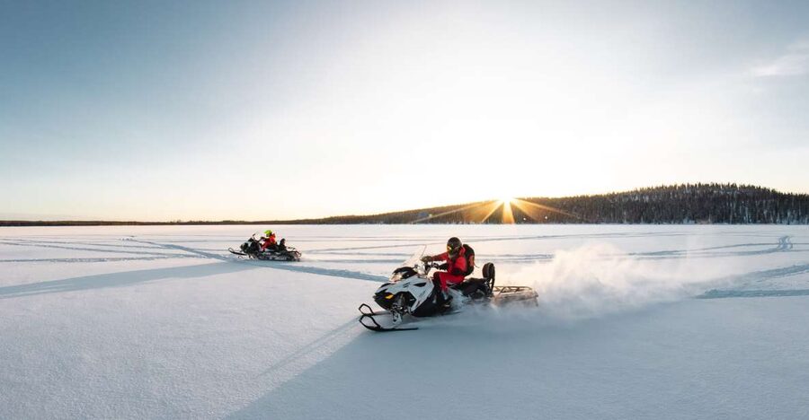 Rovaniemi: Snowmobile and Ice Fishing Adventure with Lunch - Three hours on a snowmobile near Rovaniemi