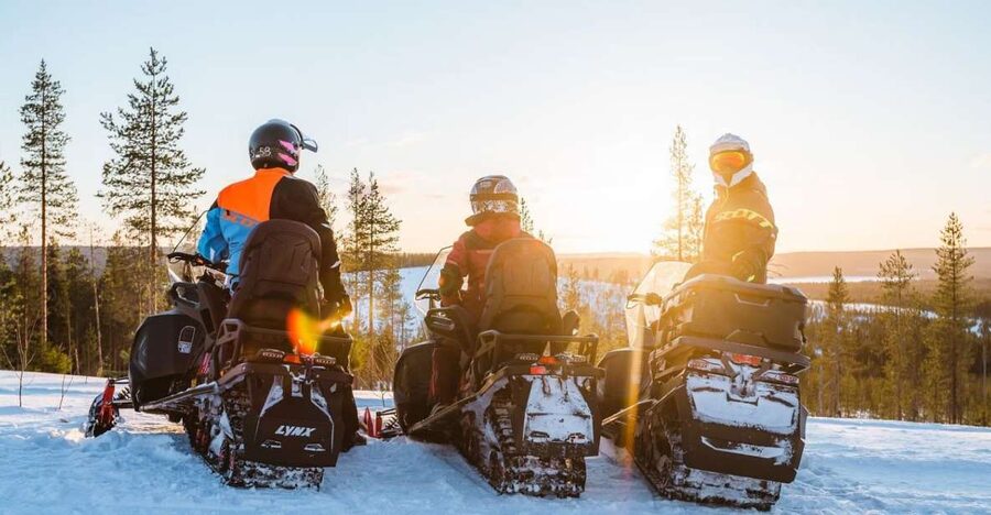 Rovaniemi: Snowmobile Safari Adventure - Learning the throttle before the trail