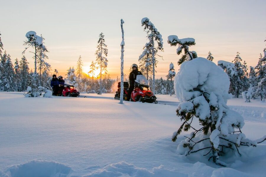 Rovaniemi: Snowmobile Safari to a Reindeer Farm - Why the supplied clothing matters