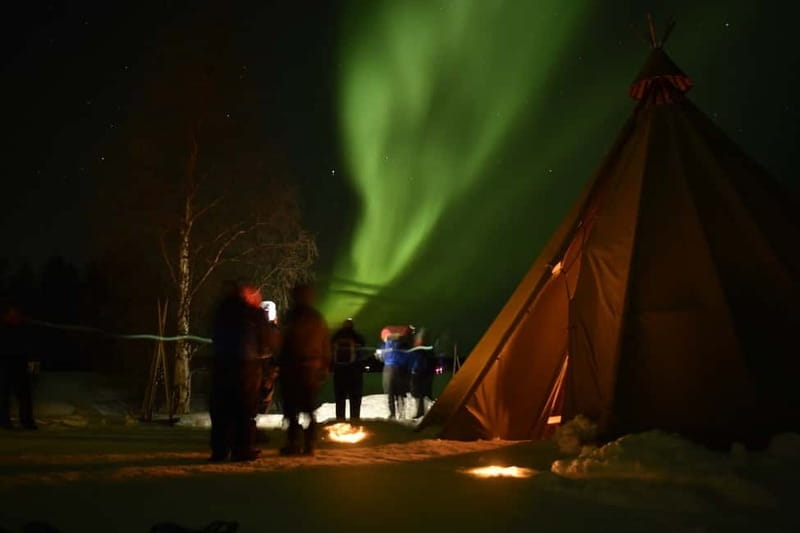 Rovaniemi: Snowtrain to Northern Lights Camp - What happens at the bonfire camp