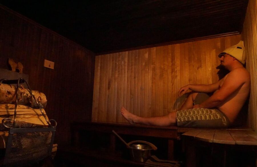 Rovaniemi: Traditional Sauna and Ice Swimming Experience - What to bring and how to prepare