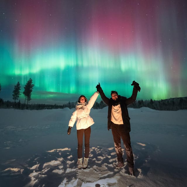 Rovaniemi: Unlimited Mileage and Hours Aurora Hunting Pro - Pickup, warm transport, and the first miles