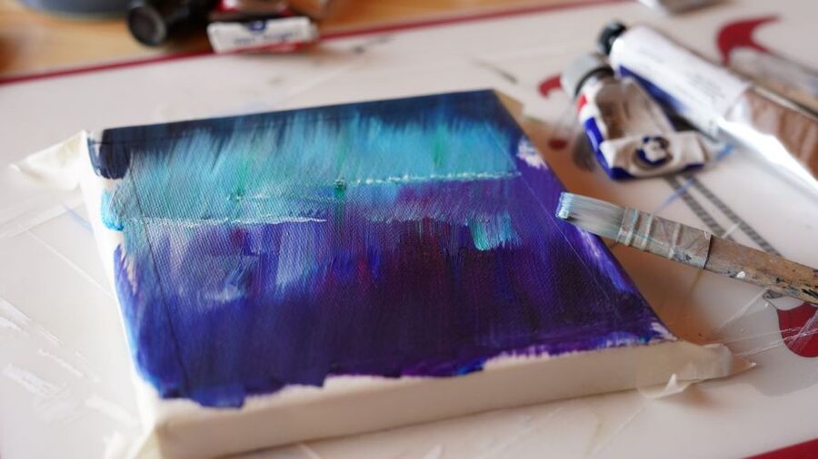 Rovaniemi: Workshop - Aurora painting - Coffee, hot chocolate, cookies, and Finnish pulla