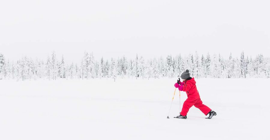 Ruka: Cross-country skiing - Getting equipped at Ruka Safaris Safarihouse