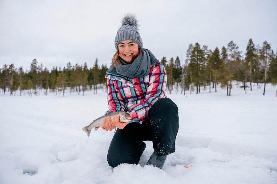 Saariselkä: Ice Fishing Adventure - Learning the ice fishing basics