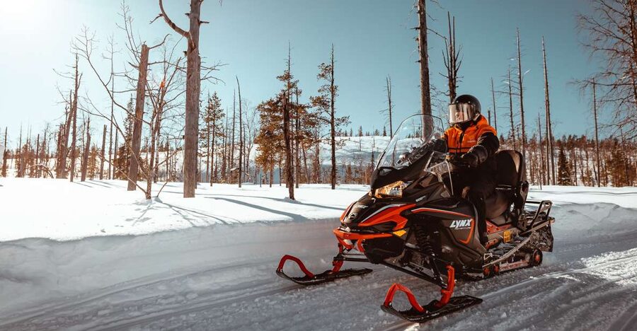 Saariselkä: Snowmobile Adventure for Adults - What the snowmobile ride is really like