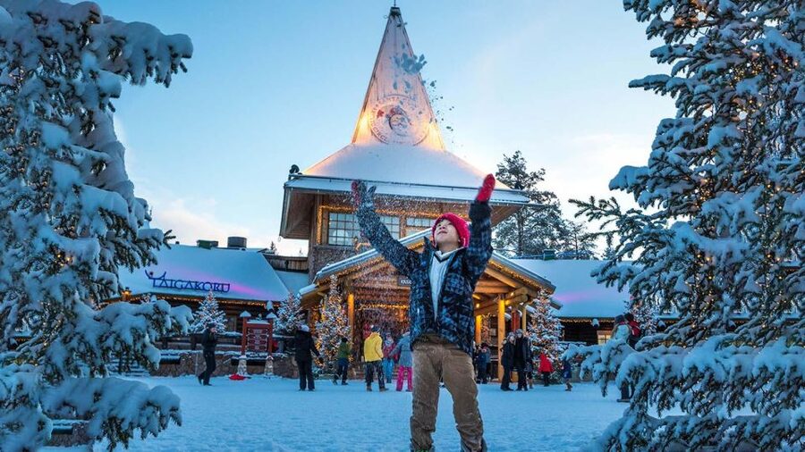 Santa Claus Village Guided Tour & Arctic Circle certificate - Meeting Santa in his year-round village