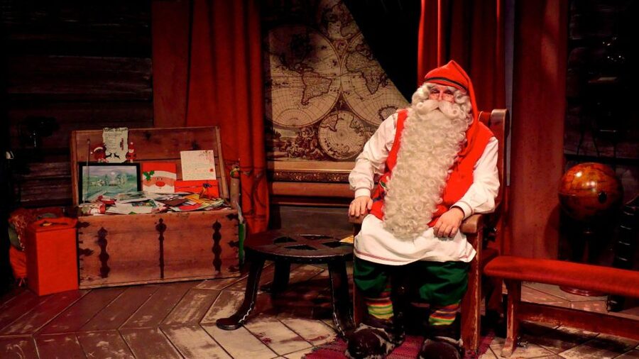 Santa Claus Village Guided Tour & Arctic Circle certificate - Crossing the Arctic Circle and collecting the certificate