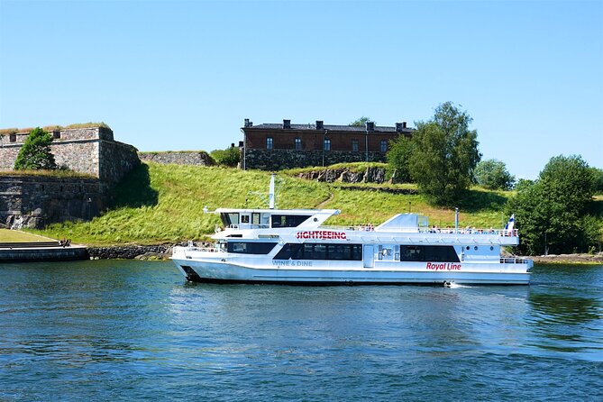 Sightseeing Cruise in Archipelago of Helsinki - Suomenlinna and King’s Gate