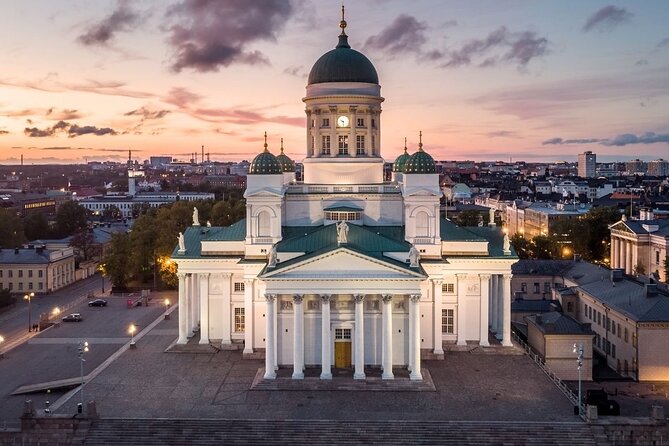 Sightseeing Helicopter Tour in Helsinki 45 Minutes - Suomenlinna is the star from above