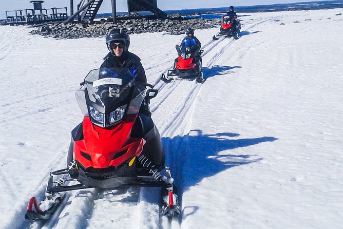 Snowmobile Safari in the Nature - Morning start - What the day feels like in practice