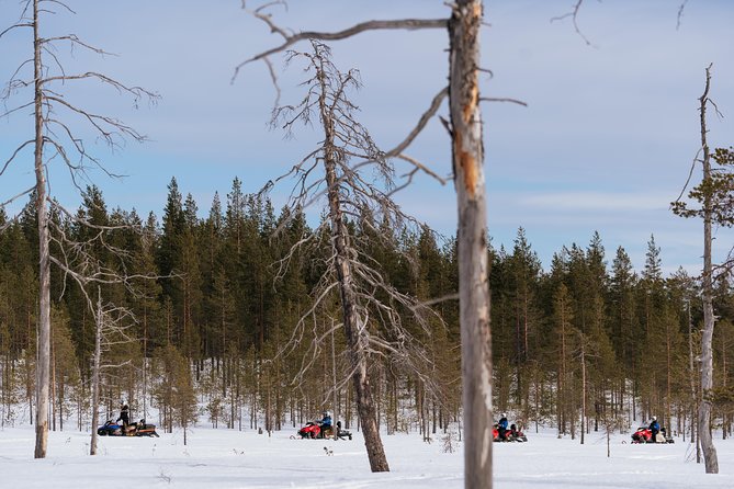 Snowmobile Safari into the Wilderness, Apukka Resort Rovaniemi - Getting ready in proper Lapland gear