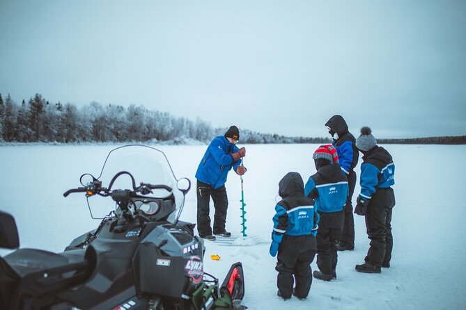 Snowmobiling and ice fishing in Apukka Resort, Rovaniemi - Key points to know before you go