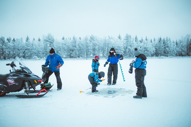 Snowmobiling and ice fishing in Apukka Resort, Rovaniemi - Group size, pickup, and timing
