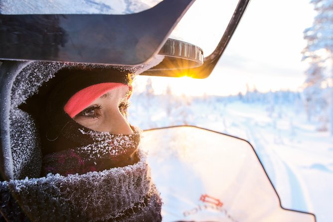 Snowmobiling Quick Spin - 2 h snowmobile experience in Rovaniemi - Sharing a snowmobile and learning the controls