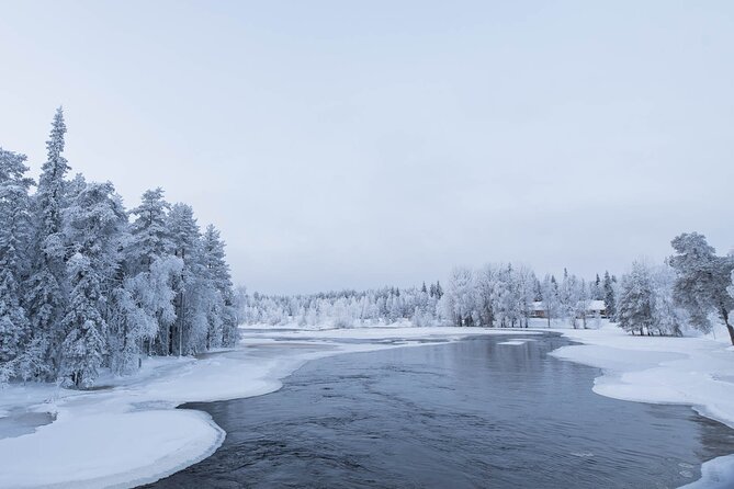 Snowshoeing in the Arctic Circle Wilderness - The campfire pause and hot chocolate
