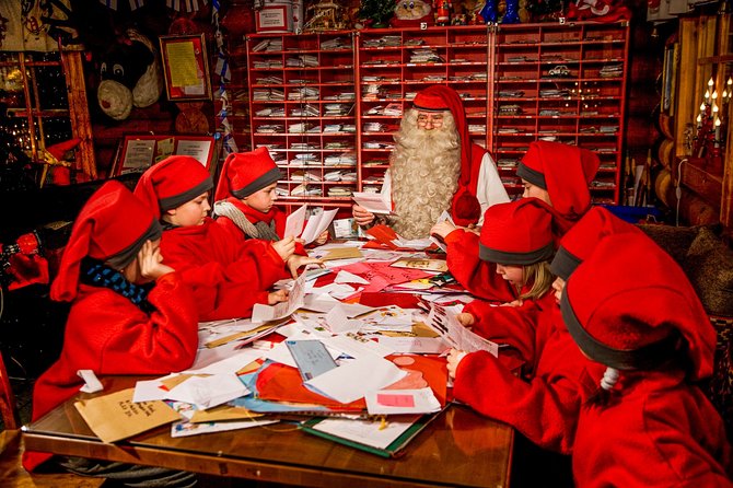 Trip to Arctic Circle, Santa Claus Village and Santas Reindeer - Guides can make or break this short tour