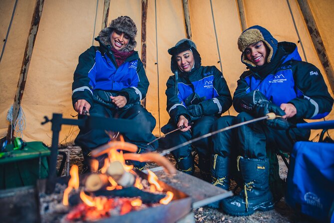 Wilderness Survival Tour - Winter - Finnish sausages, hot drinks, and a practical break