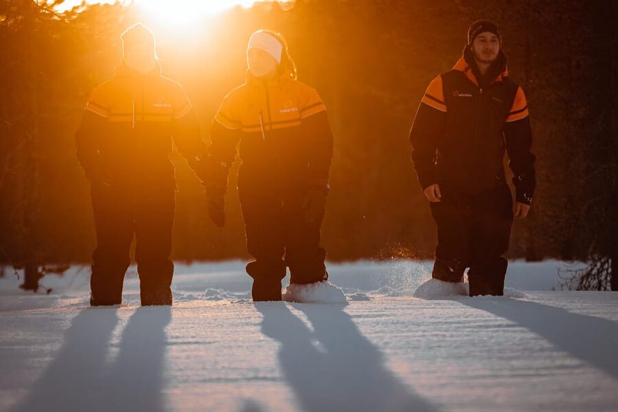Ylläs: Forest Hike with Snowshoes - Starting in Ylläsjärvi with the right winter gear
